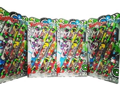 01497 – Skate Cartela Com 9- 32x17x2cm